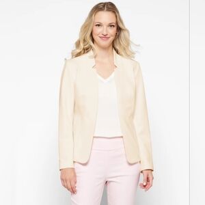 41 Hawthorn Cream Blazer w/Pockets!